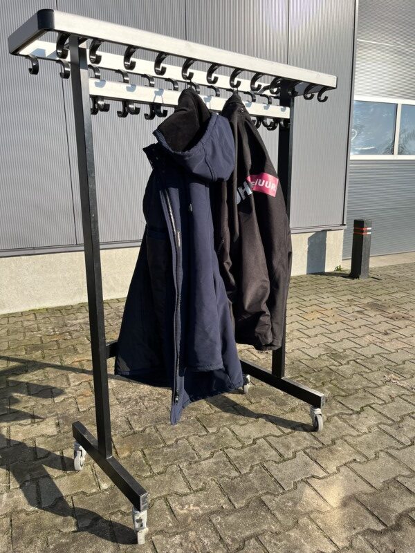 Kledingrek huren voor evenementen bij JHX Verhuur Ommen